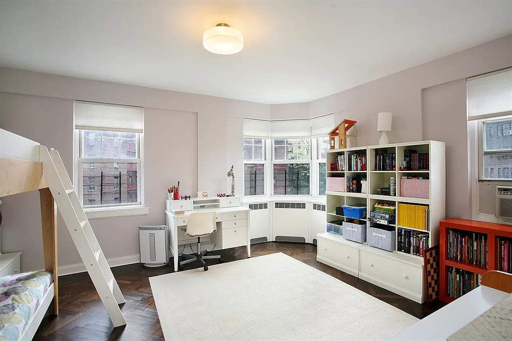 200 Cabrini Blvd APT 66 photo 1