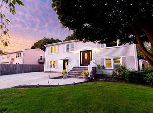 595 Smithfield Rd, North Providence, RI 02904