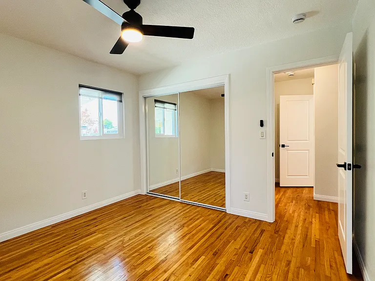 3131 Dwight St — Photo 18