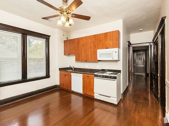 5th image of 2200 W Cortez St #2R0
