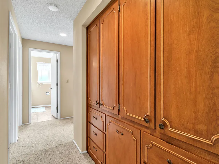 1922 Springhill Dr NW — Photo 12