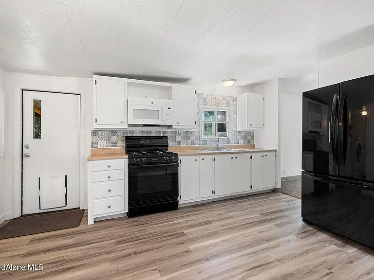 5858 E Colin Dr — Photo 5