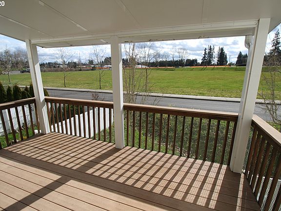 4th image of 3703 NE 80th St
