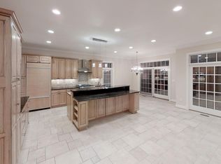 8037 Park Ln, Bethesda, MD 20814