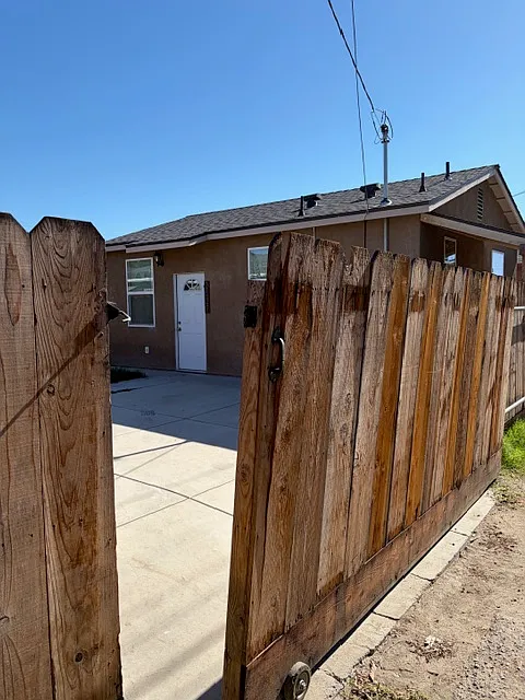 2 bed, 500 sqft, $2,000 — Photo 2