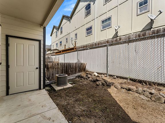 3rd image of 139 Casey Way