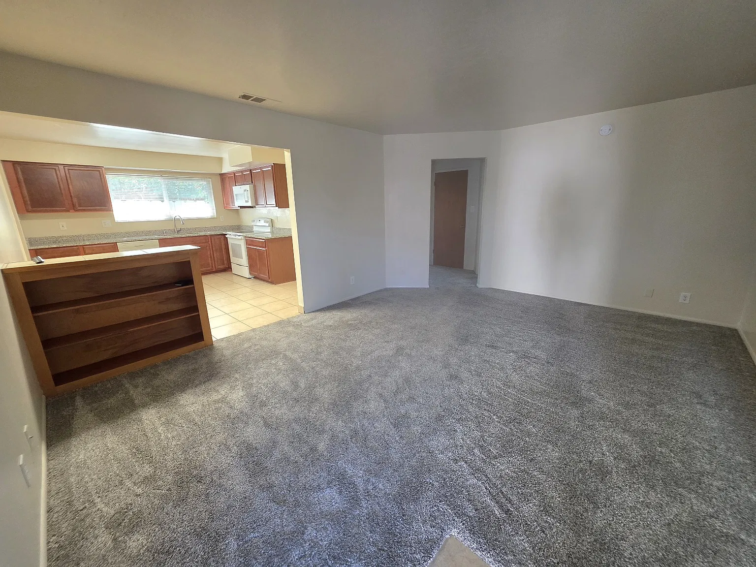 2 bed, $1,800 — Photo 3