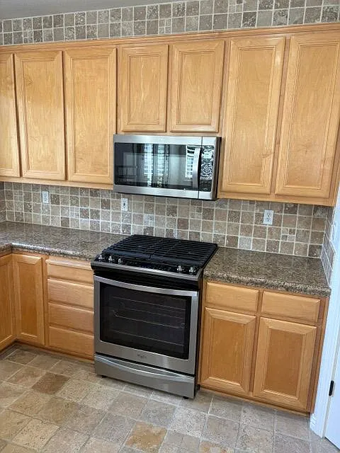 2 bed, 2.0 bath, 1364 sqft, $3,150 — Photo 3