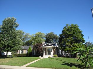 303 W Knoll Crest Dr, Peoria, IL 61614