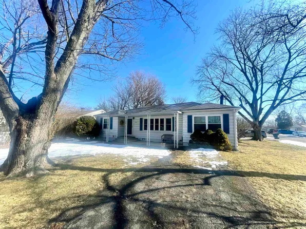 3500 N Cowing Park Ln, Muncie, IN 47304