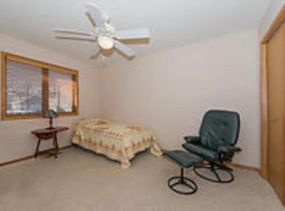 2223 Eastway Ave, Shakopee, MN 55379