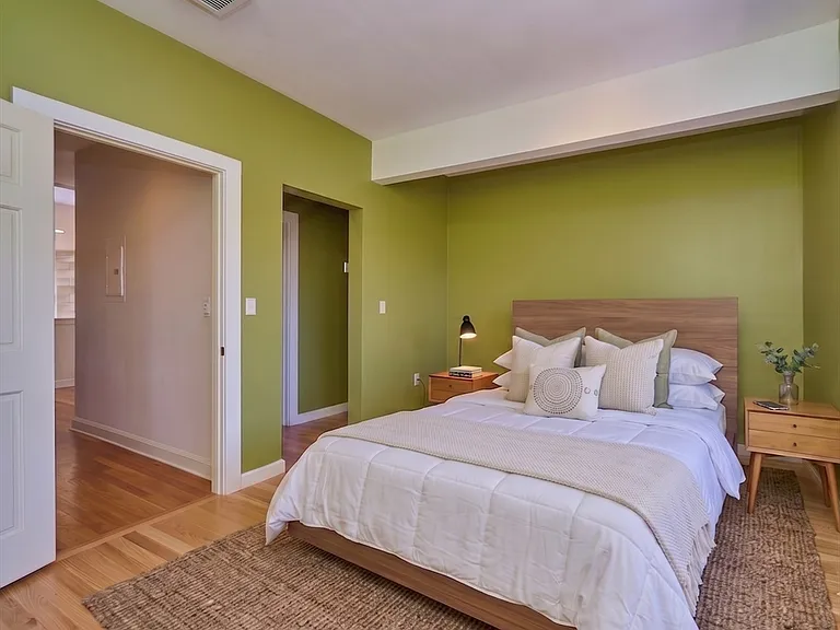 118 Trowbridge St #6 — Photo 19
