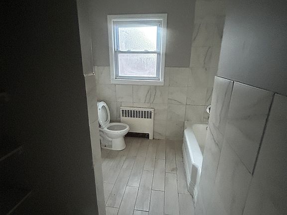4th image of 13-15 Lehigh Ave