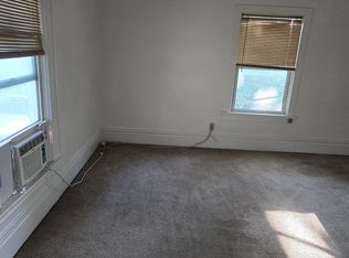 420 S Lucas St APT 4, Iowa City, IA