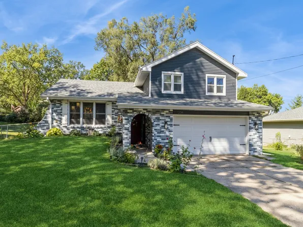 1234 32nd St, West Des Moines, IA 50266
