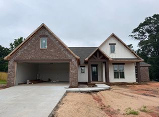 128 Micawber Loop, Hattiesburg, MS 39402