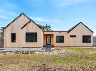 140 Longwoods Road, Falmouth, ME 04105