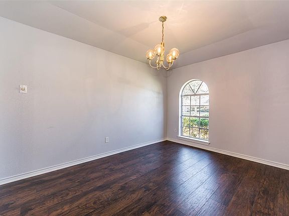 3rd image of 1234 Goldenrod Dr