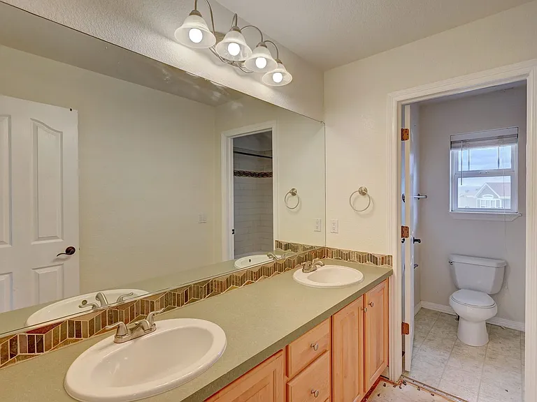 22848 E Euclid Cir — Photo 14