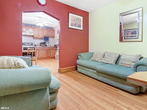 4th image of 4147 S Campbell Ave
