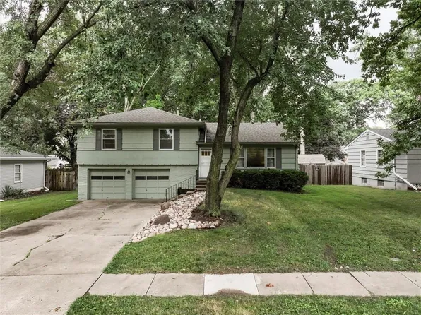 7918 Overton Dr, Raytown, MO 64138