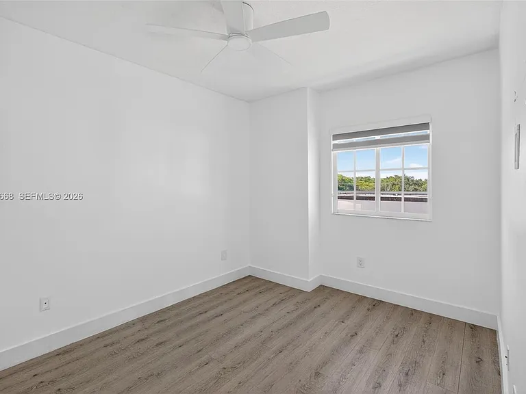 5271 SW 8th St #305 — Photo 13