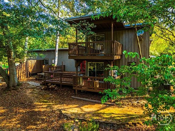 2nd image of 575 Vaughn Road