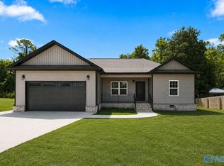 4900 Swearengin Rd, Scottsboro, AL 35769