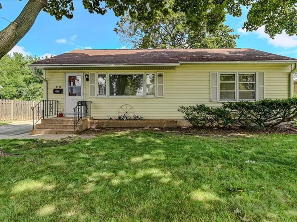 5312 Admiral Dr, Monona, WI 53716