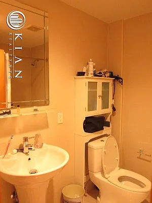 Rented by Kian Realty | media 41