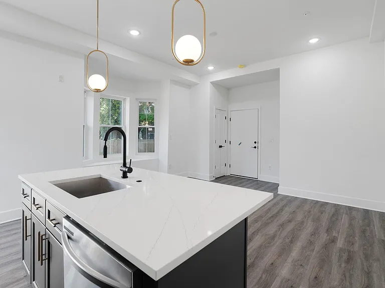 4735 Hazel Ave — Photo 18