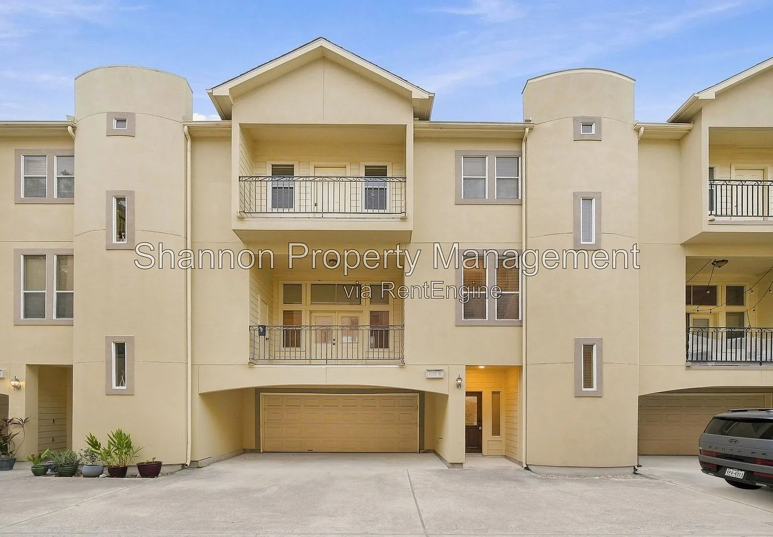 3 bed, 3.5 bath, 2277 sqft, $3,100 — Photo 1