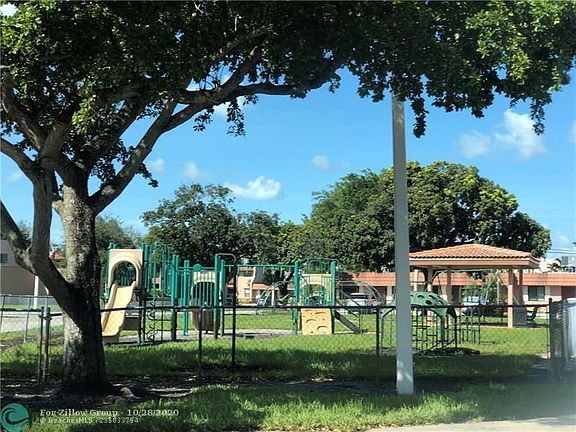 4th image of 4 S Valencia Dr