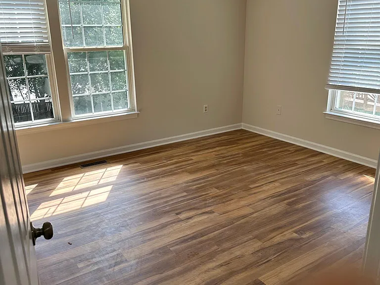1915 Christiana Ct — Photo 29