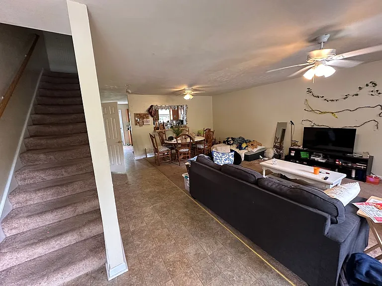 1419 Jennifer Dr — Photo 7