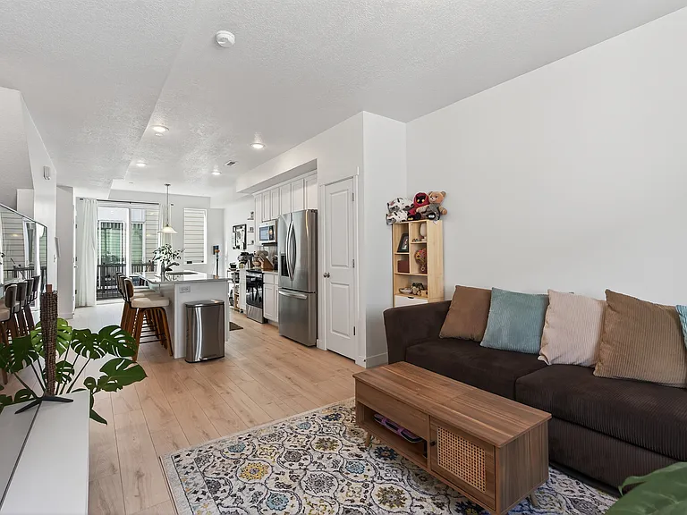 1146 S Redwood Rd #604 — Photo 15