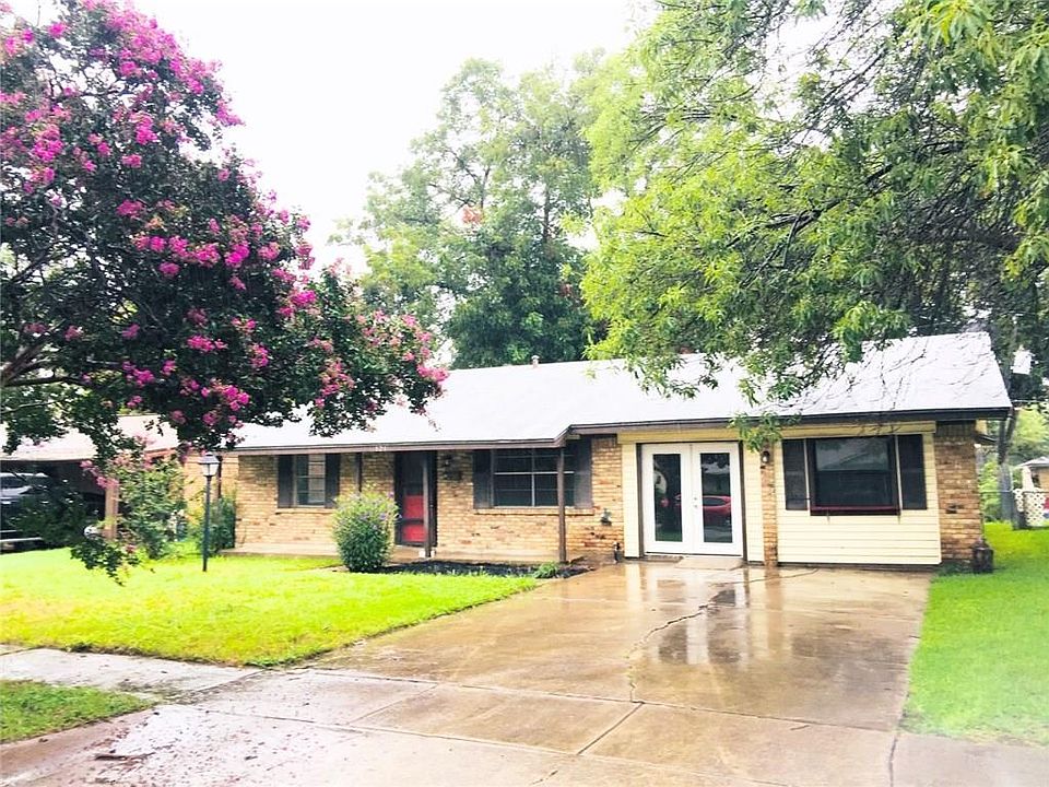 1st image of 121 Dorris Dr
