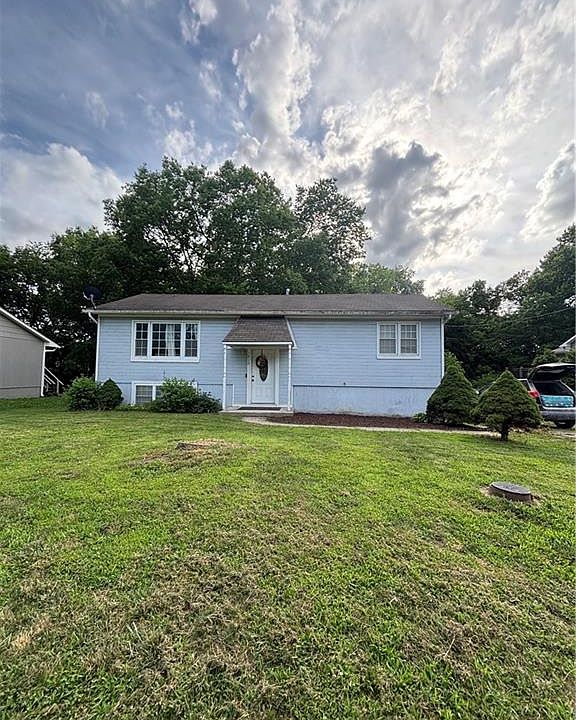 1st image of 1410 Ridgeway Dr