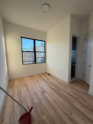 Bedroom, photo 1