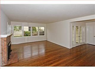 4th image of 445 Guinda St