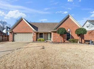4011 Meadow Field Ln, Memphis, TN 38135