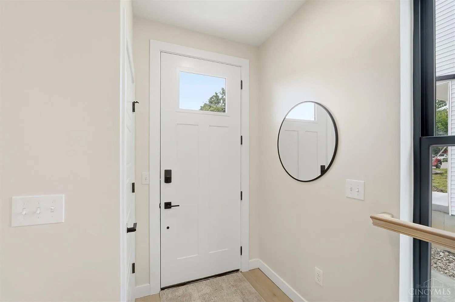 3 bed, 2.5 bath, 1930 sqft, $3,800 — Photo 2