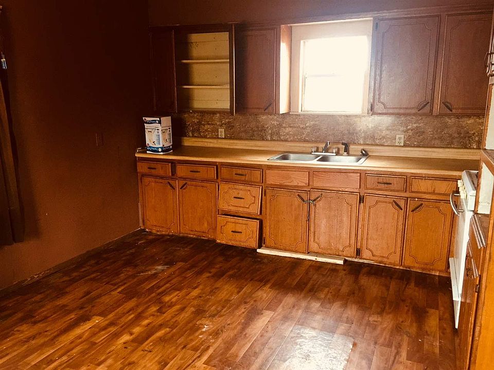 2nd image of 1501 W 10th St