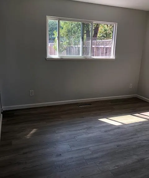 215 Alamo Ave — Photo 12