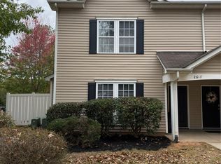 2617 Meadow Knoll Dr, Charlotte, NC 28269