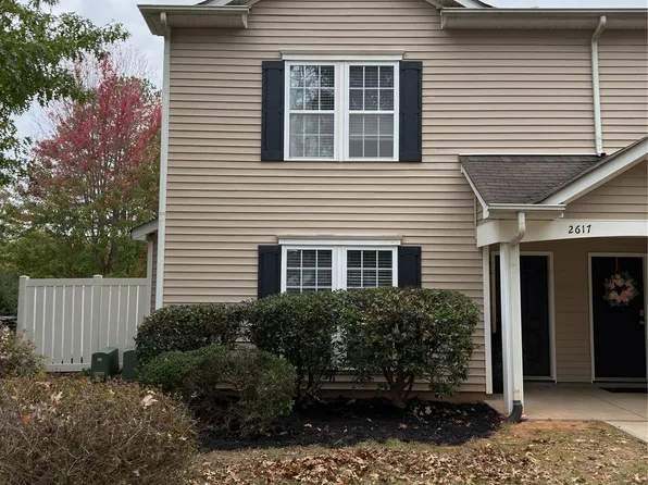 2617 Meadow Knoll Dr, Charlotte, NC 28269