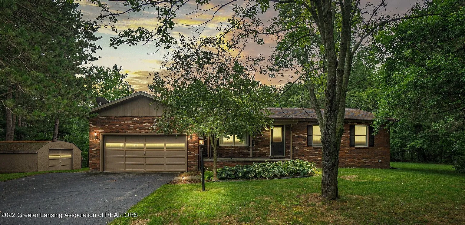7796 Possum Heights Cir photo 1