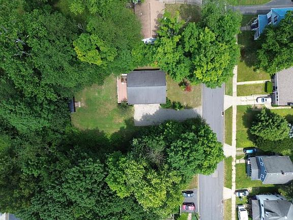 2nd image of 211 Dartmouth St #6