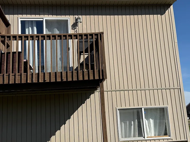 425-L Hawthorne Blvd #4 — Photo 7