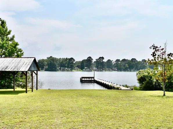 1054 Joyner Dr, Summerton, SC 29148